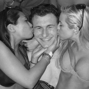 性欧美内谢一Vide0Se
